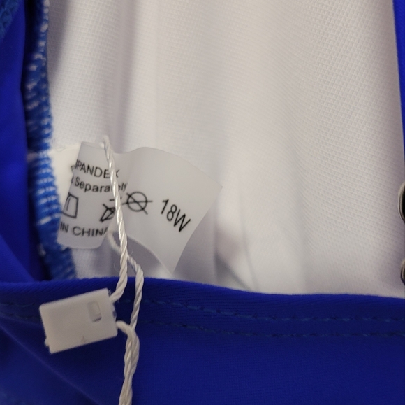 NWT/ Holipick Swimtop - Picture 3 of 3